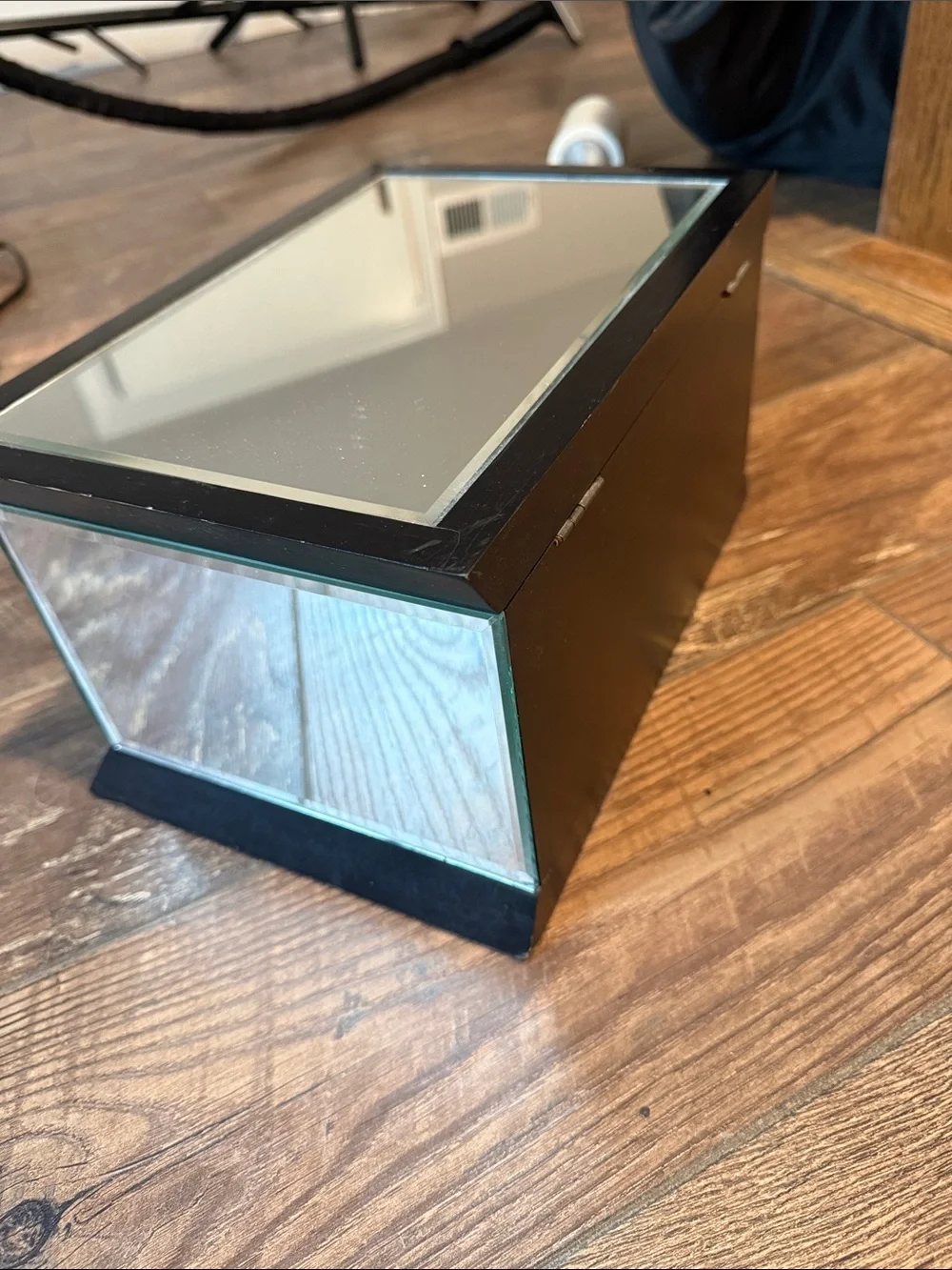 Mirrored Jewelry Organizer Chest in Black and Silver
